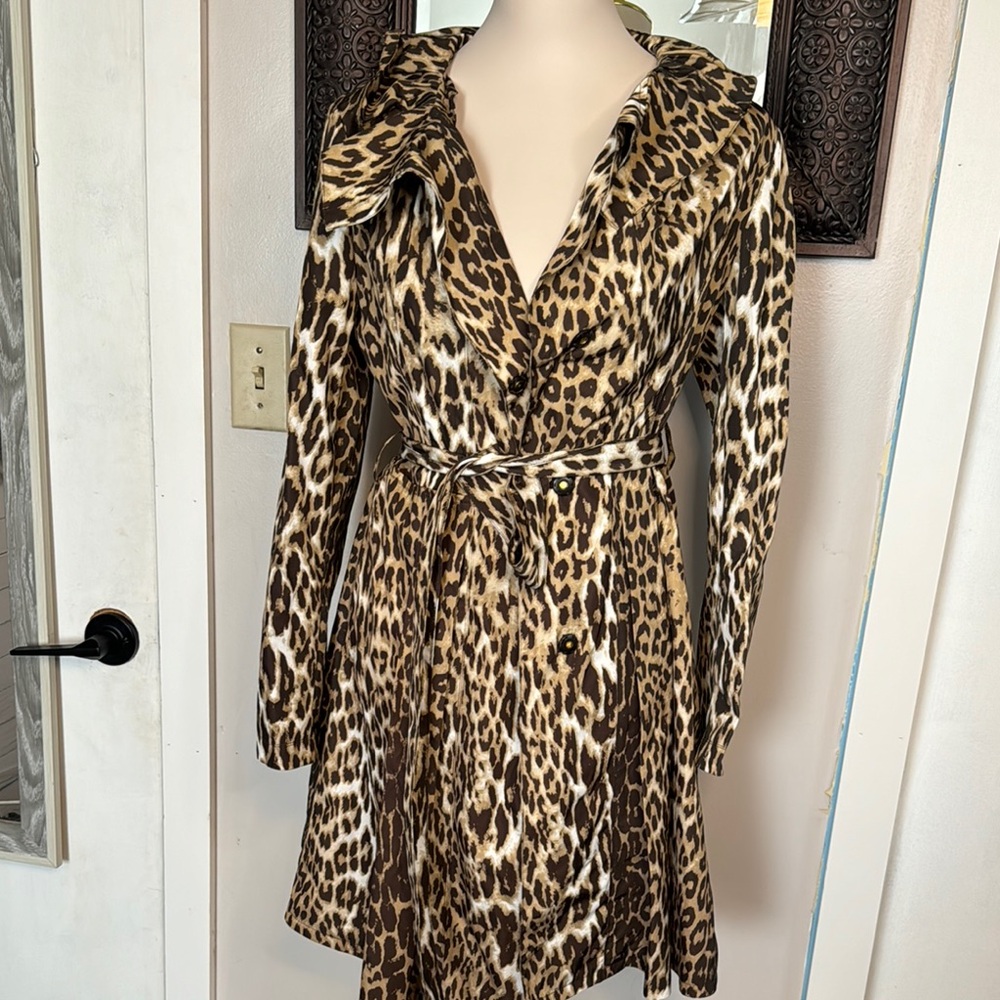 Tahari Leopard Women's coat